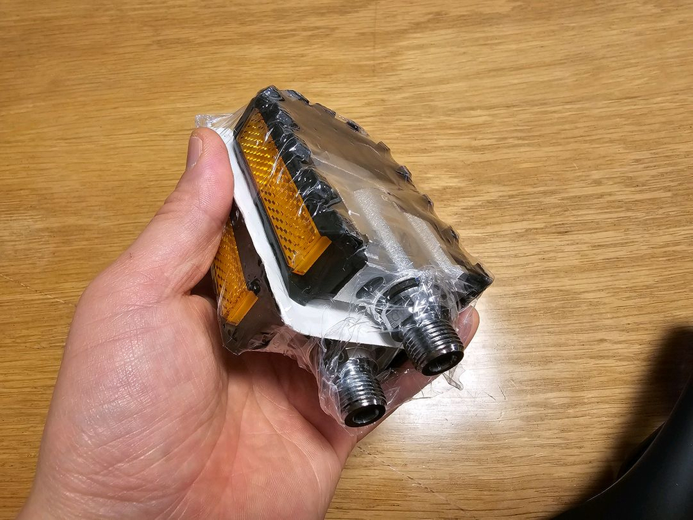 7d안장 uct안장 무명 안장, 접이식페달,물병꽂이2개 모두 이미지