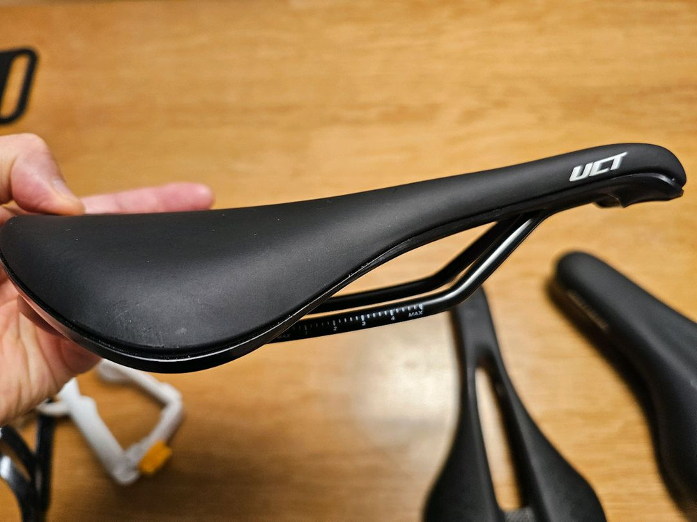 7d안장 uct안장 무명 안장, 접이식페달,물병꽂이2개 모두 이미지