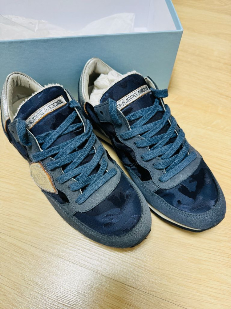 [정품/새제품]필립모델 트로페즈 바사 블루 카모플라주 여성 신발 팝니다 이미지