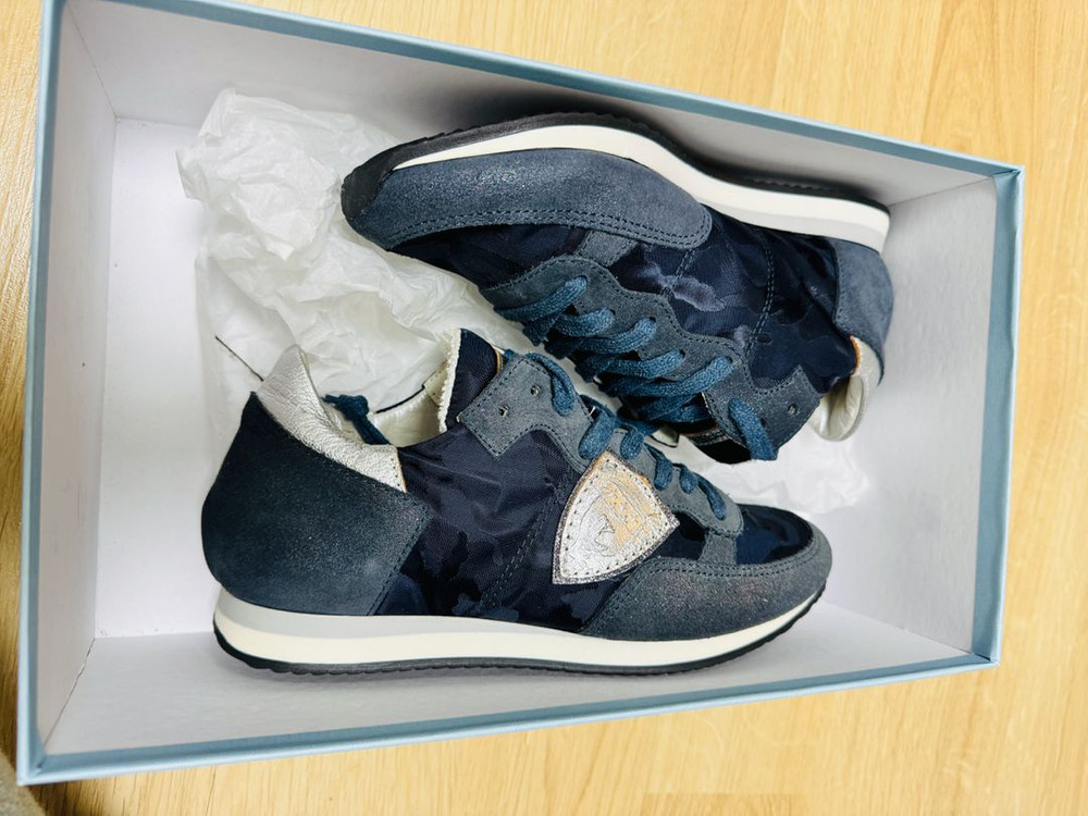 [정품/새제품]필립모델 트로페즈 바사 블루 카모플라주 여성 신발 팝니다 이미지