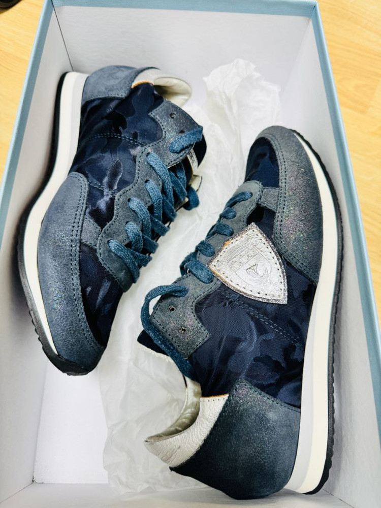 [정품/새제품]필립모델 트로페즈 바사 블루 카모플라주 여성 신발 팝니다 이미지