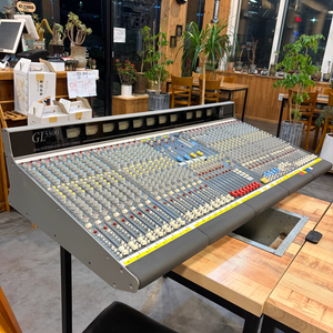 allen & hearh gl3300 영국 알렌히스 40채널 아나로그 콘솔 믹싱콘솔 이미지