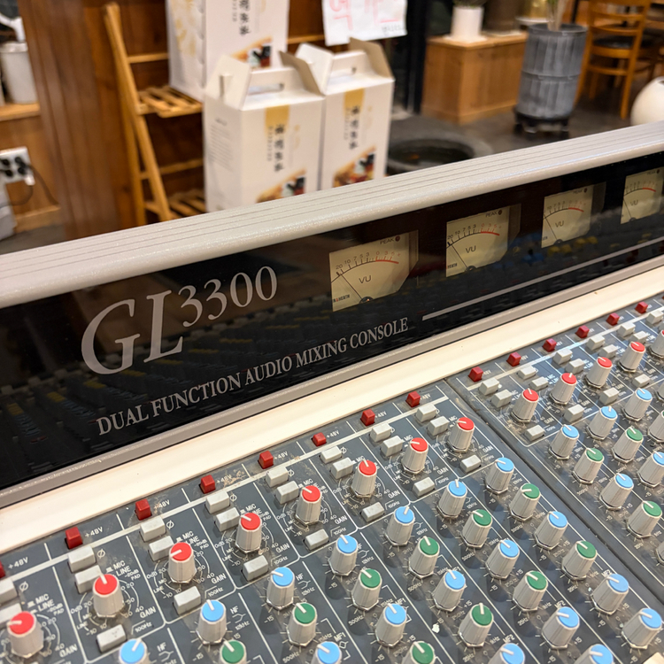 allen & hearh gl3300 영국 알렌히스 40채널 아나로그 콘솔 믹싱콘솔 이미지