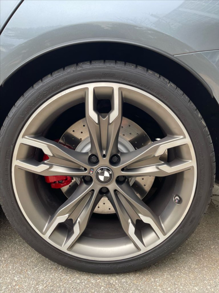 bmw g30 550i 정품 668m 20인치 휠+타이어 팝니다 이미지