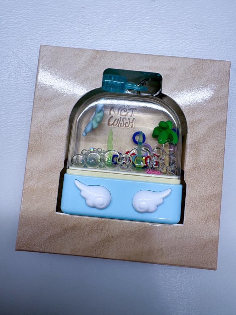 엔시티위시 NCT WISH 컬러 스마트 앨범 서프 버전 키링 유우시 사쿠야 리쿠 시온 콘서트 포카 팬미팅 이미지