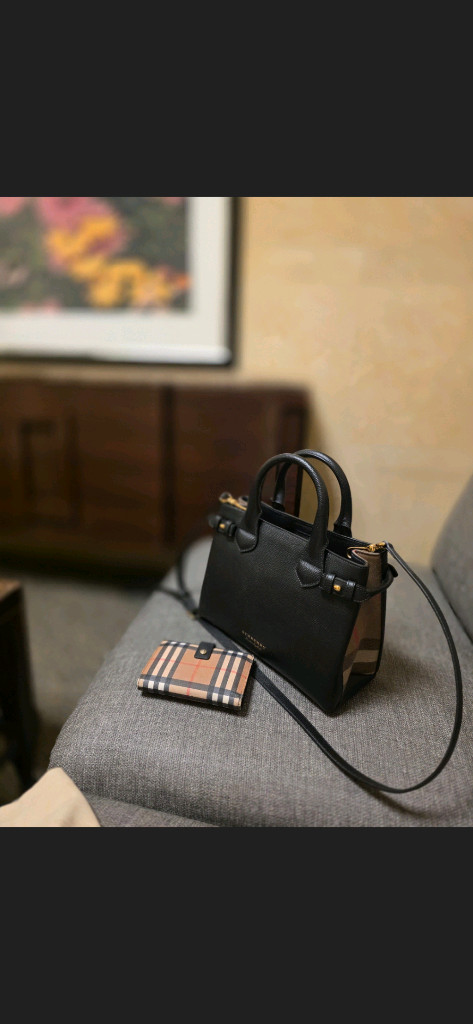 버버리 체크 카드지갑 / 정품 풀구성 / 상태좋음 이미지