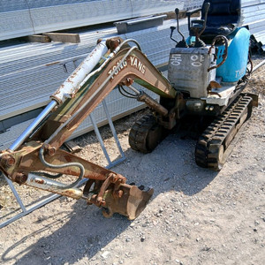 동양 미니굴삭기 0.7톤 다케우치 이미지