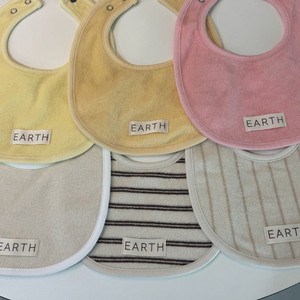 아기 턱받이 세트 이미지