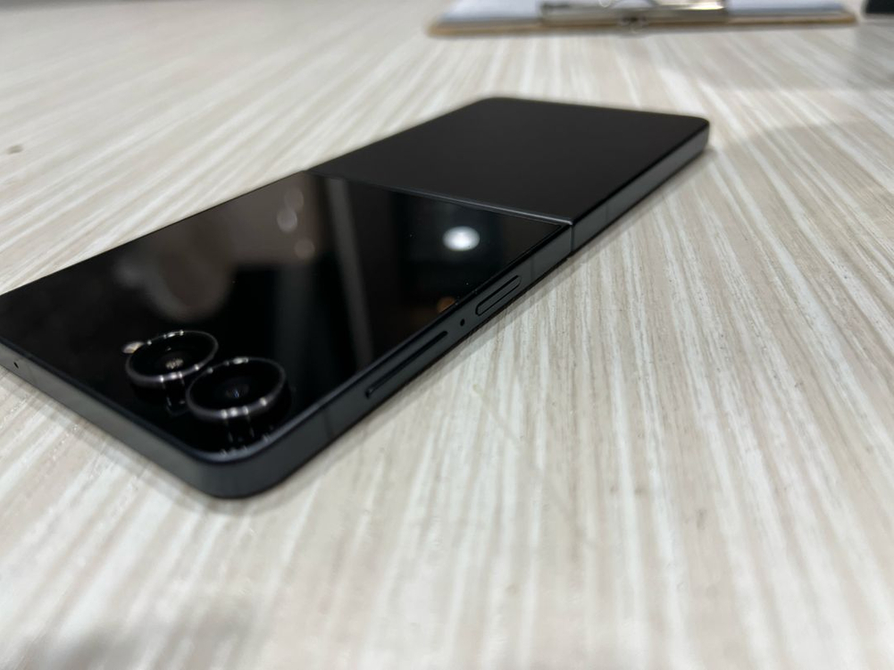 겔럭시z플립 7 256g 이미지