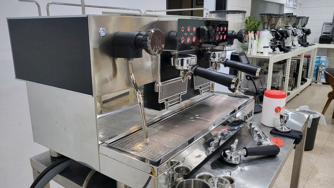 도제 콰트로 커피머신 헤이카페전자동그라인더 포함 이미지