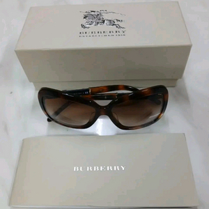 [이태리 정품] 버버리 여성용 선글라스 (사이즈 꼭!!! 보세요...!!!) 이미지