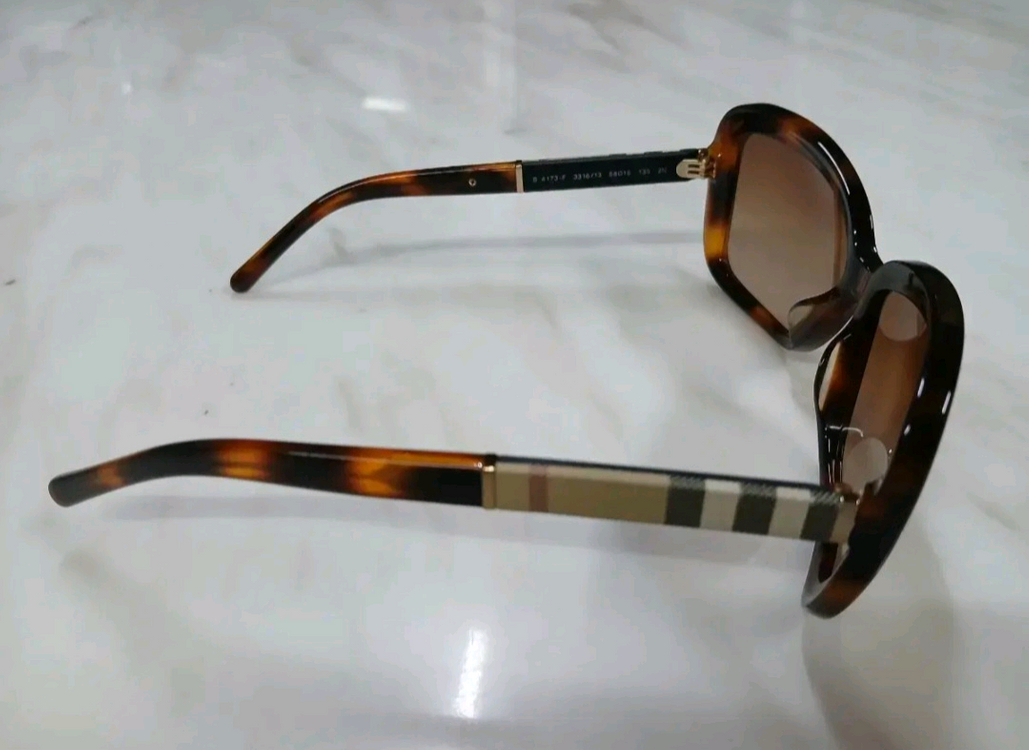 [이태리 정품] 버버리 여성용 선글라스 (사이즈 꼭!!! 보세요...!!!) 이미지