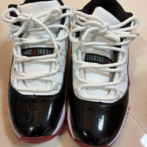 나이키 조던 11 레트로 로우 콩고드 브레드(250) 판매합니다 이미지