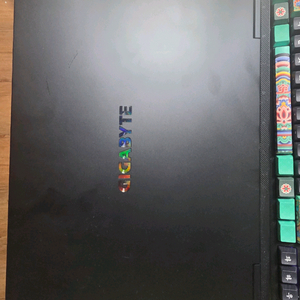 GIGABYTE GAMING A16 CVH 기가바이트 5060 노트북 팝니다 이미지
