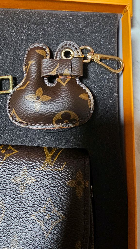 최상급 급쳐 루이비통 모노그램 크로스백 클러치+카드지갑+키링 세트 새상품 이미지