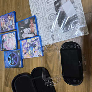 플스 비타 블랙 + 타이틀 + 스킨 + 게임패드 팝니다 PS VITA 이미지