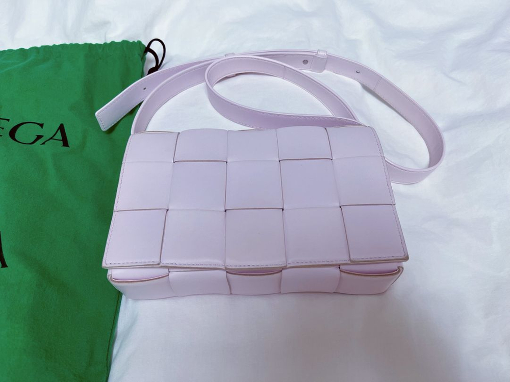 보테가베네타 카세트백 블리스워시드 한정판 색상 이미지