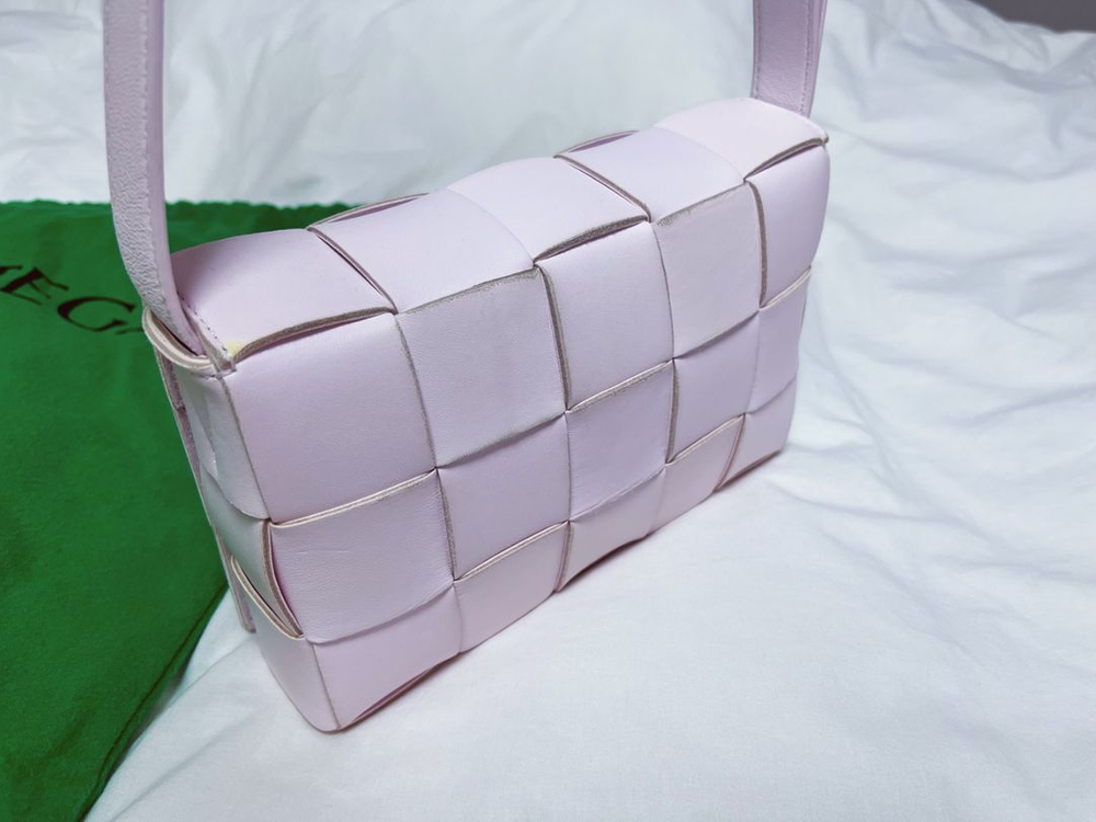 보테가베네타 카세트백 블리스워시드 한정판 색상 이미지