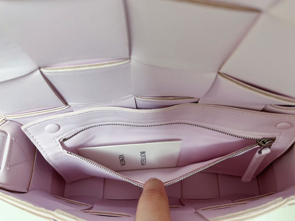 보테가베네타 카세트백 블리스워시드 한정판 색상 이미지