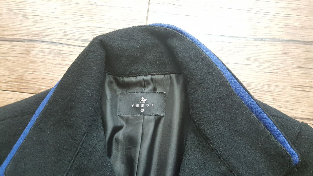 1번 .사진 1-3 예쎄 반코트 ( 사이즈 66)- 3천원 2번. 사진 4-6 투미 모 반코트 롱코트 ( 사이즈 6 이미지