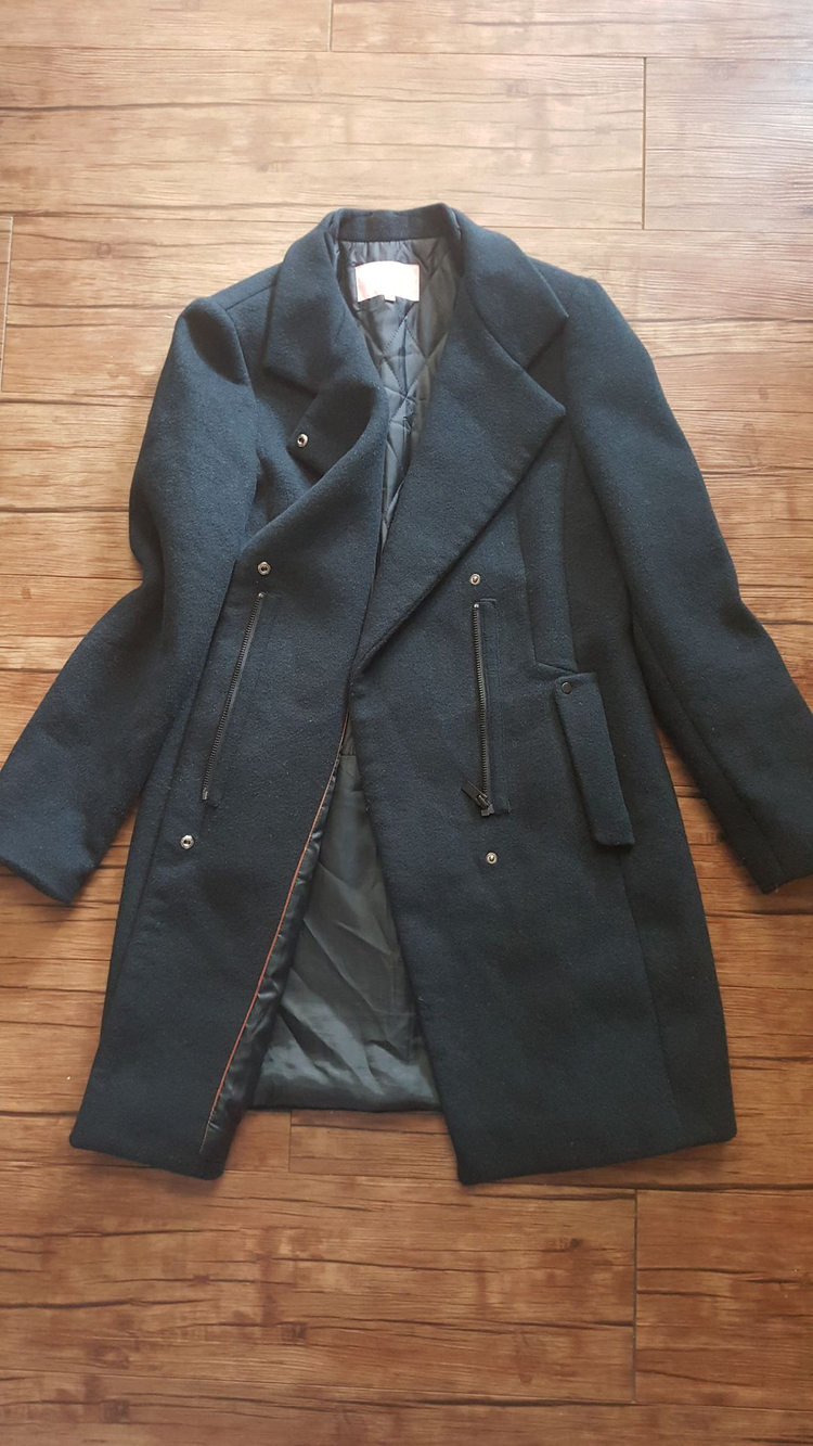 1번 .사진 1-3 예쎄 반코트 ( 사이즈 66)- 3천원 2번. 사진 4-6 투미 모 반코트 롱코트 ( 사이즈 6 이미지