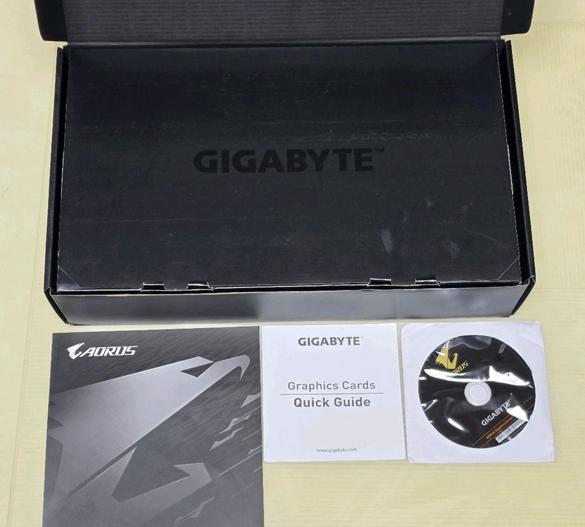 RTX 2070 Super 화이트 그래픽카드 팝니다. 이미지