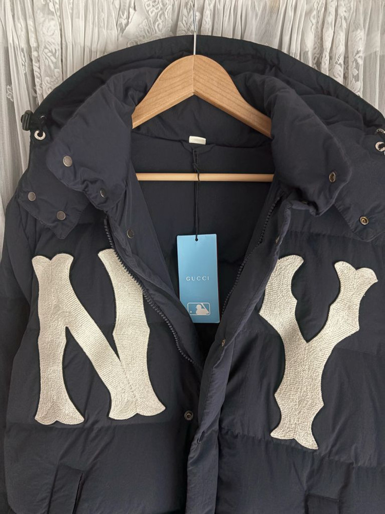 구찌mlb 콜라보 롱패딩 이미지