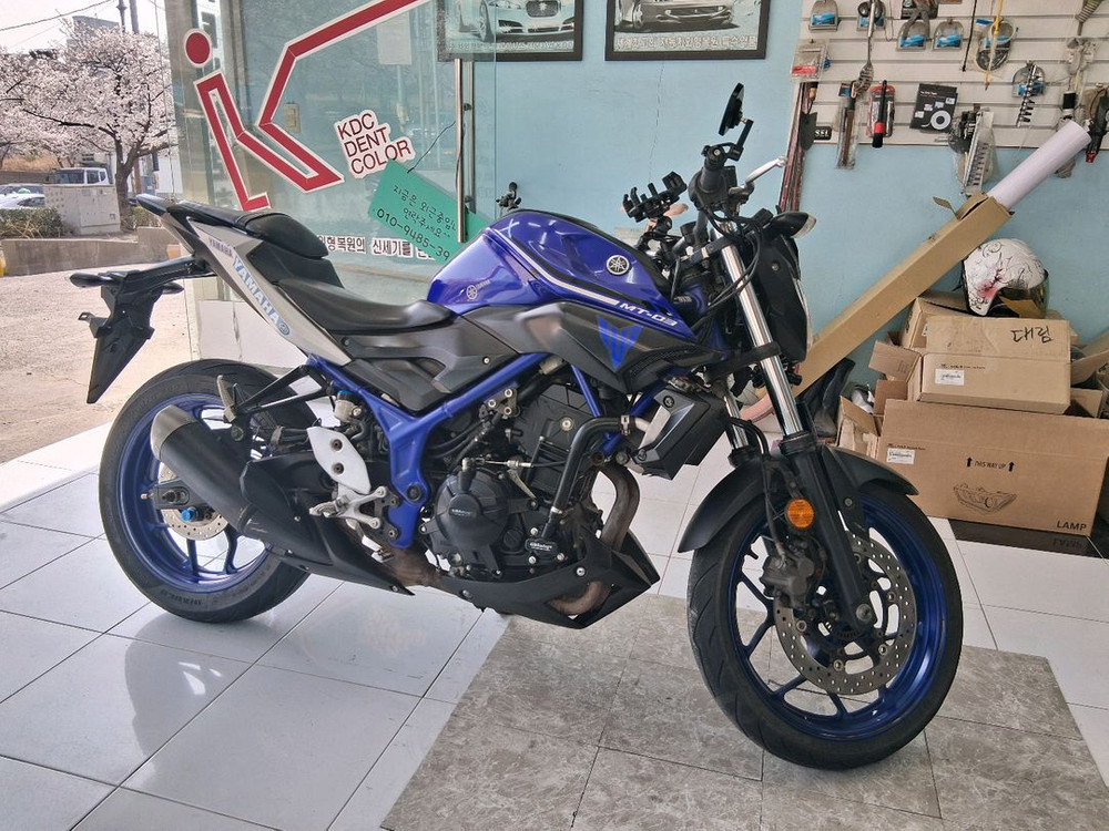 mt03 야마하 오토바이 17년 r3 cbr gsx 이미지