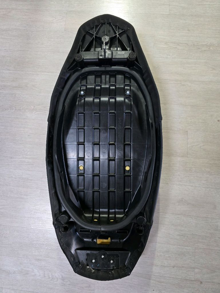 nmax155 컴포트시트 이미지