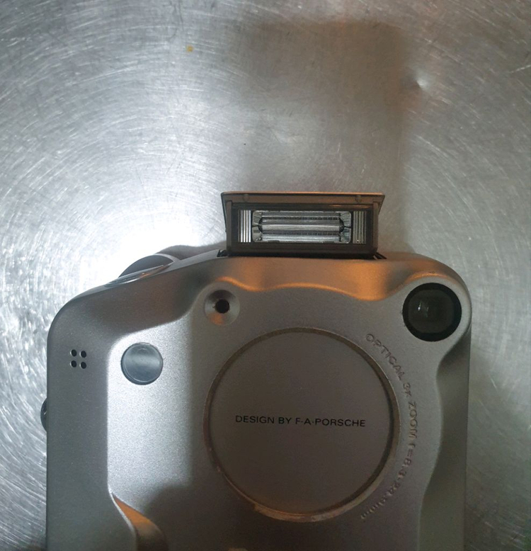 후지 파인픽스 6800Z 올드디카(올드 디지털카메라) FUJIFILM Finepix 6800Z 이미지