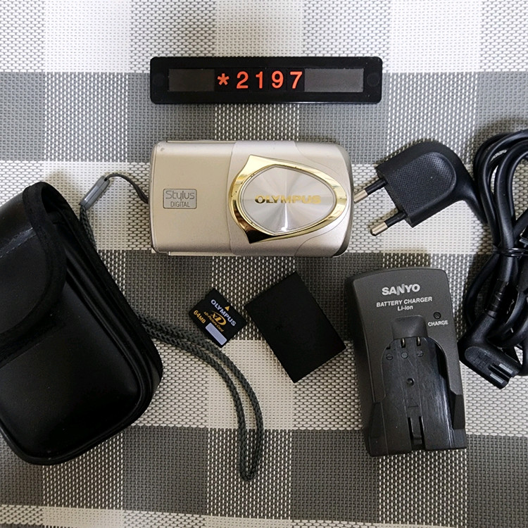 올림푸스 뮤 410 디지털 실버바디 디지털카메라 파우치포함 이미지