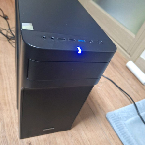 게이밍 컴퓨터 pc 본체 i5-12400F GTX 1660 SUPER 배그 로아 오버워치 데스크탑 이미지