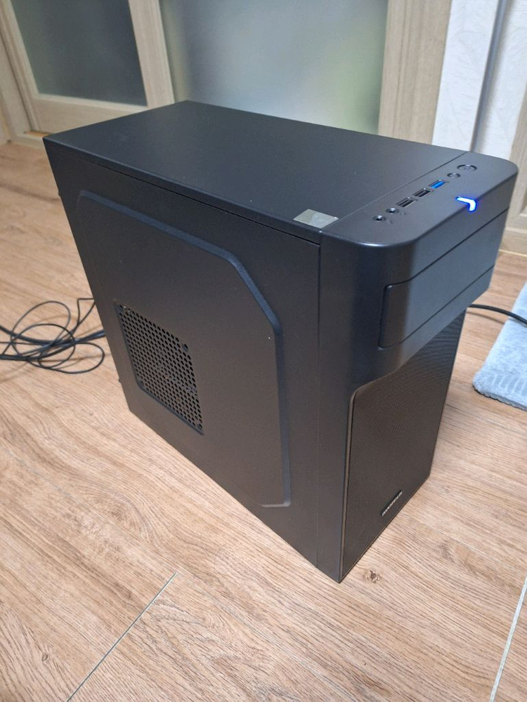 게이밍 컴퓨터 pc 본체 i5-12400F GTX 1660 SUPER 배그 로아 오버워치 데스크탑 이미지