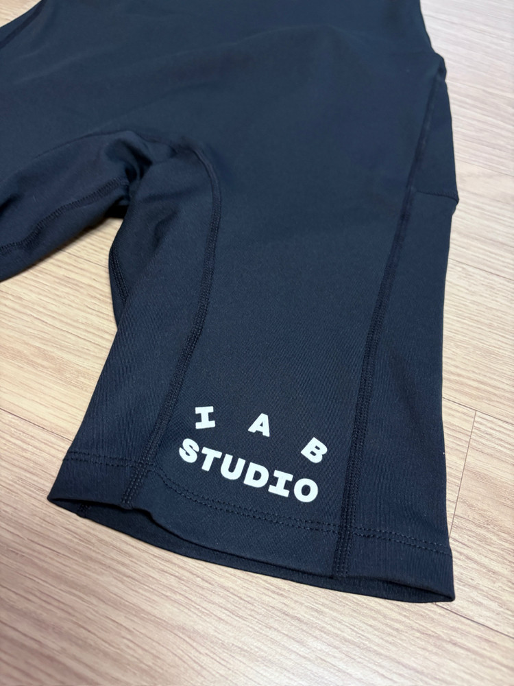 (새상품) IAB 아이앱 스튜디오 레깅스 쇼츠 (스몰 S) 이미지