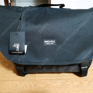 가방새거입니다 남여공녀 사이즈넉넉해 사진보세요 앞쪽 속 쟈크고리가 없습니다 다른다좋아요 편하게 보세요 15000원 이미지