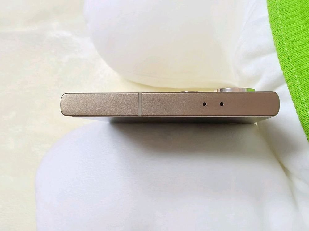 자급제 갤럭시 S24 울트라 1T (케이스 3개, 필름 2매 새상품 포함) 이미지