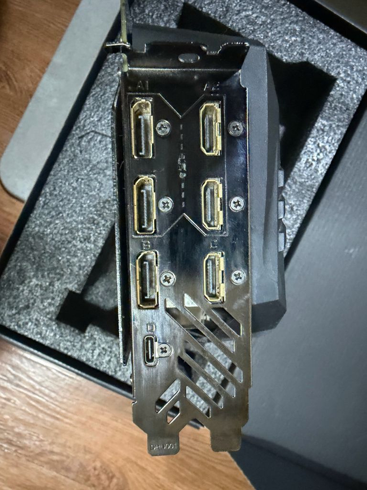 RTX 2070 AORUS 8GB 그래픽카드 이미지