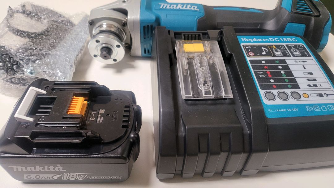 마끼다 그라인더 연마기팝니다. 이미지