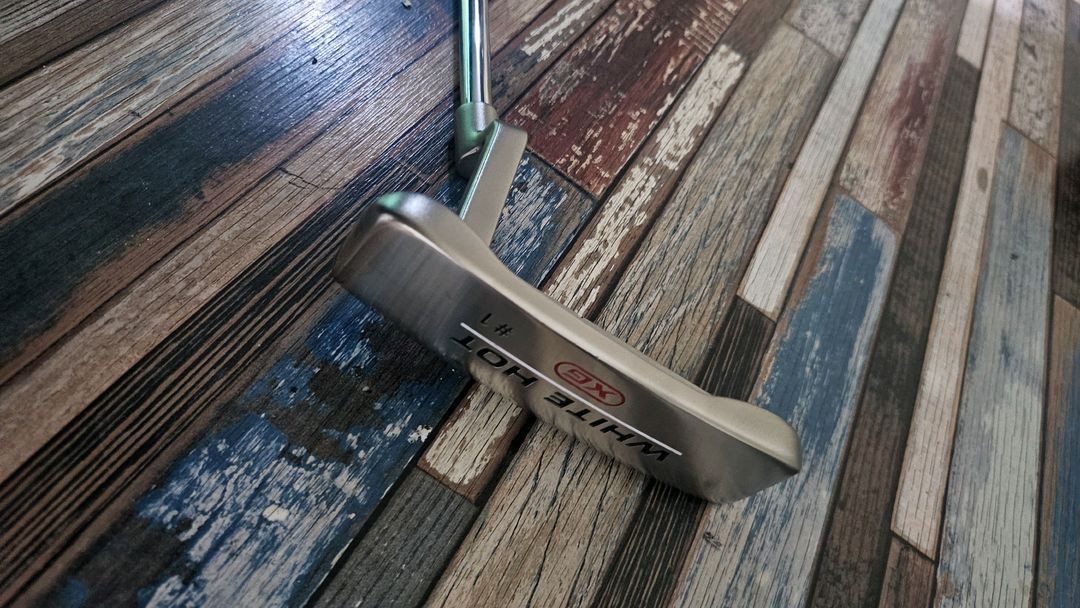 오딧세이 화이트핫 XG 2.0 퍼터(초민트급) 이미지