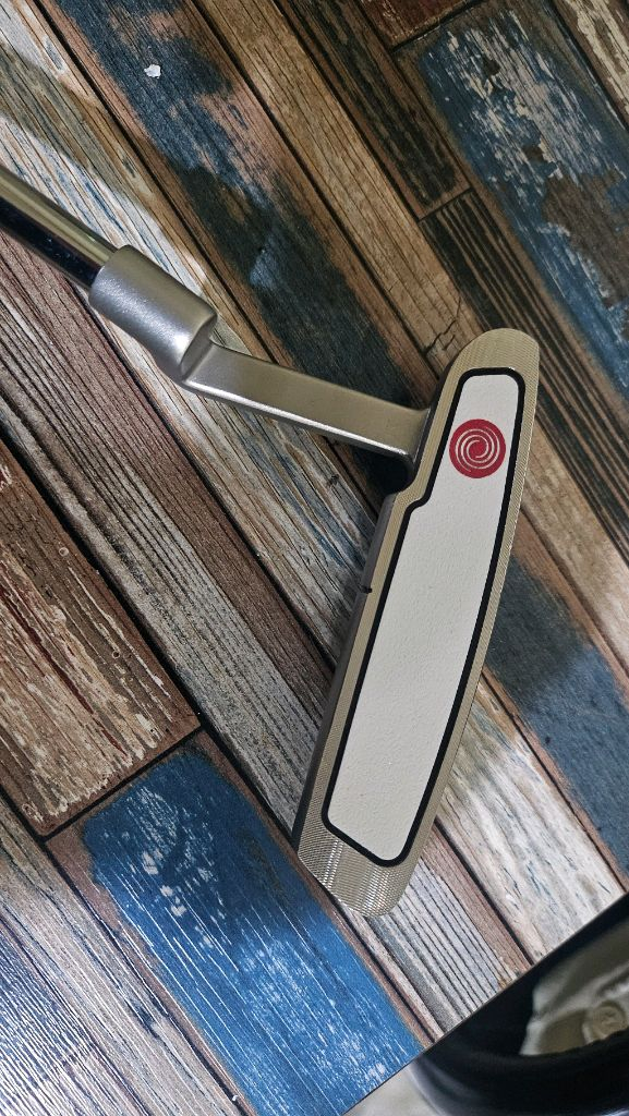 오딧세이 화이트핫 XG 2.0 퍼터(초민트급) 이미지