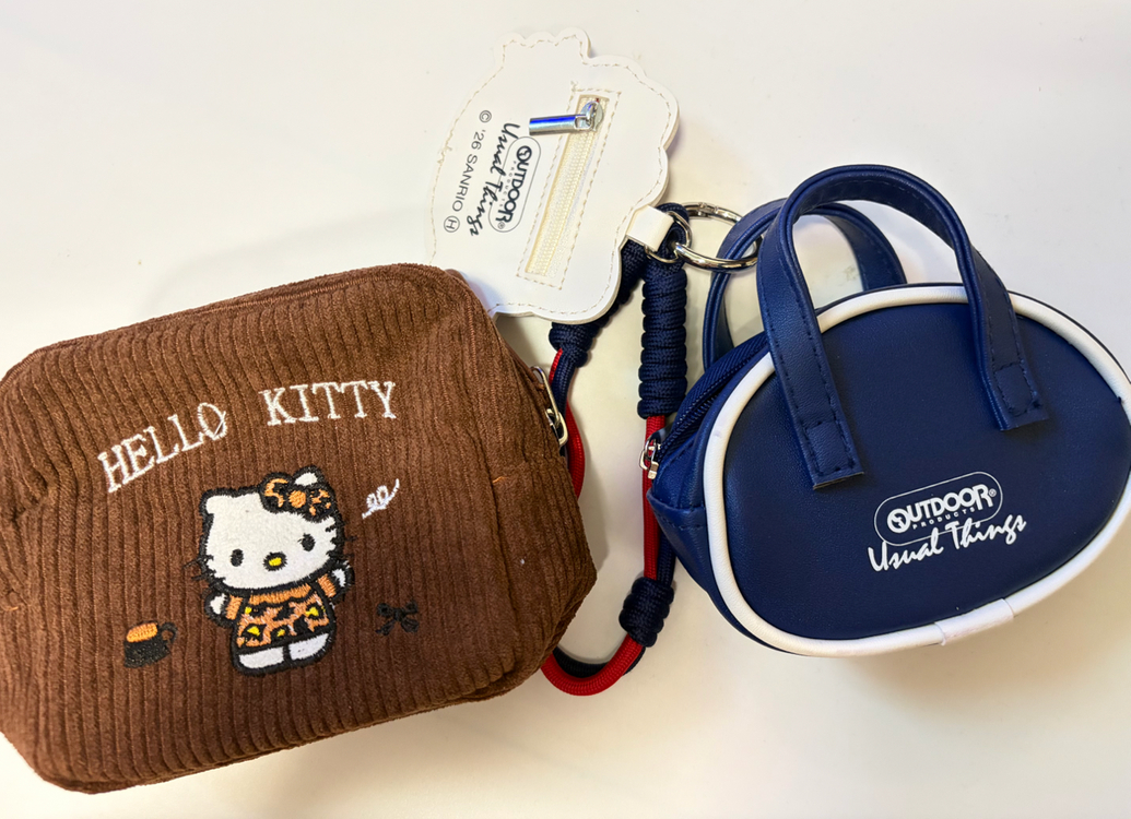 세트 일본잡지부록 미니가방콜라보 키티 키링 & 다이소 코듀로이 키티 파우치 세트 걍새거급 이미지