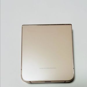 폴더블 스마트폰 512GB 이미지