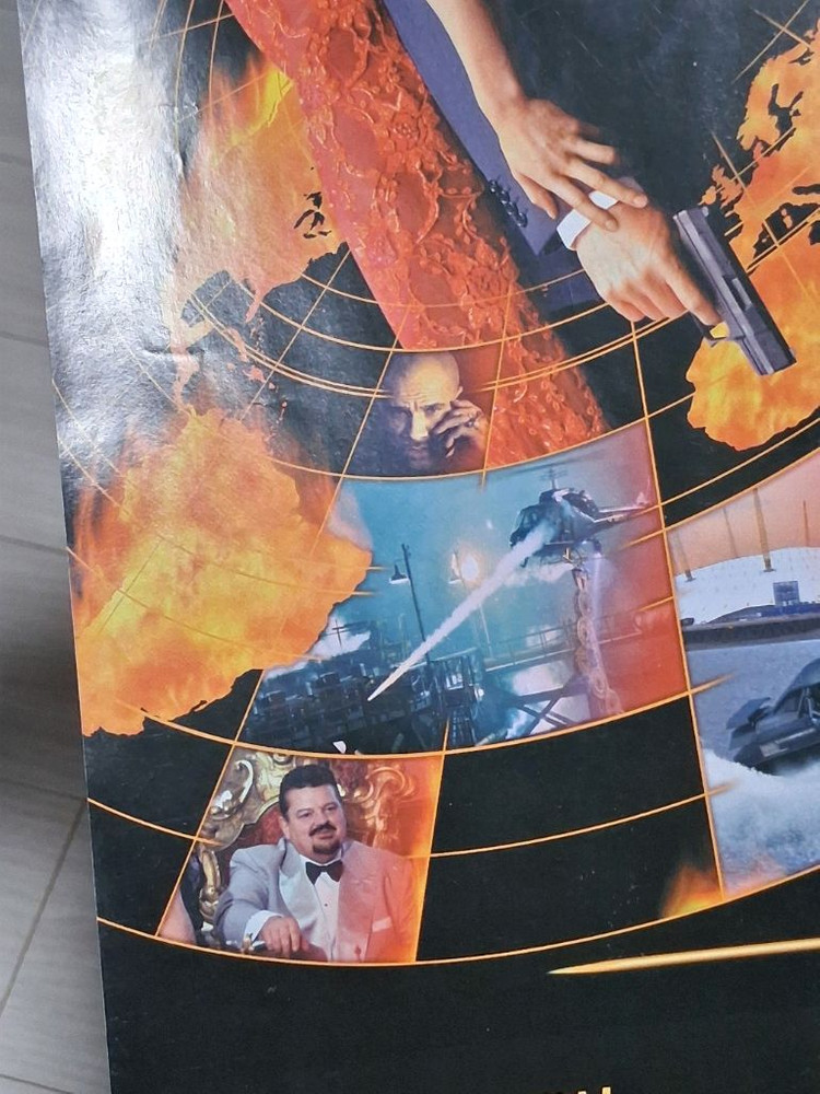 영화전단지 피어스브로스넌 소피마르소 007언리미티드 이미지