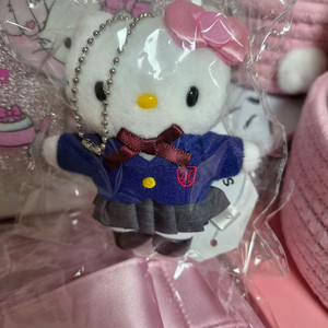 헬로키티 교복 마스코트 인형 키링 이미지