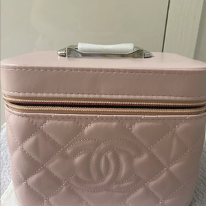 퀼팅 화장품 케이스 이미지