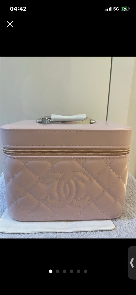 퀼팅 화장품 케이스 이미지