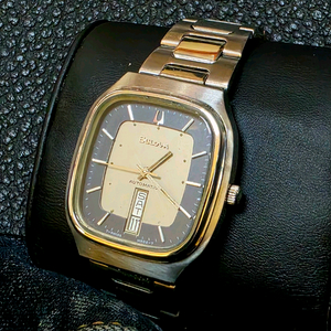 부로바 사각탱크형 오리지널 데이데이트 오토매틱시계 이미지