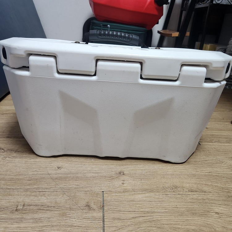 상태 좋은 씨두 SEADOO 제트스키 LINQ Cooler(16L) 아이스박스 판매합니다 이미지