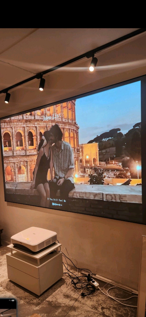 초단초점 앱손eb-480 새램프확인가 수업 회의 중고 빔프로젝터 이미지