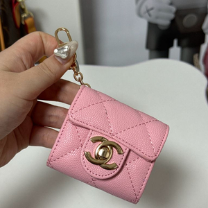 (새상품) 샤넬 핑크 에어팟케이스 가방키링 이미지